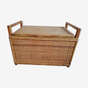 Vintage rattan chest