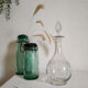 Carafe à vin ancienne en verre travaillé