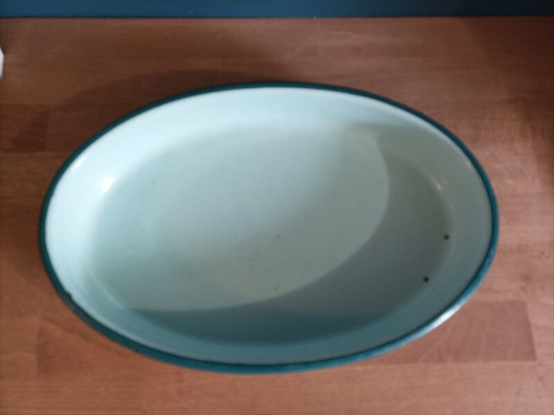 Oval metal enamelled dish water green edging dp 0323151