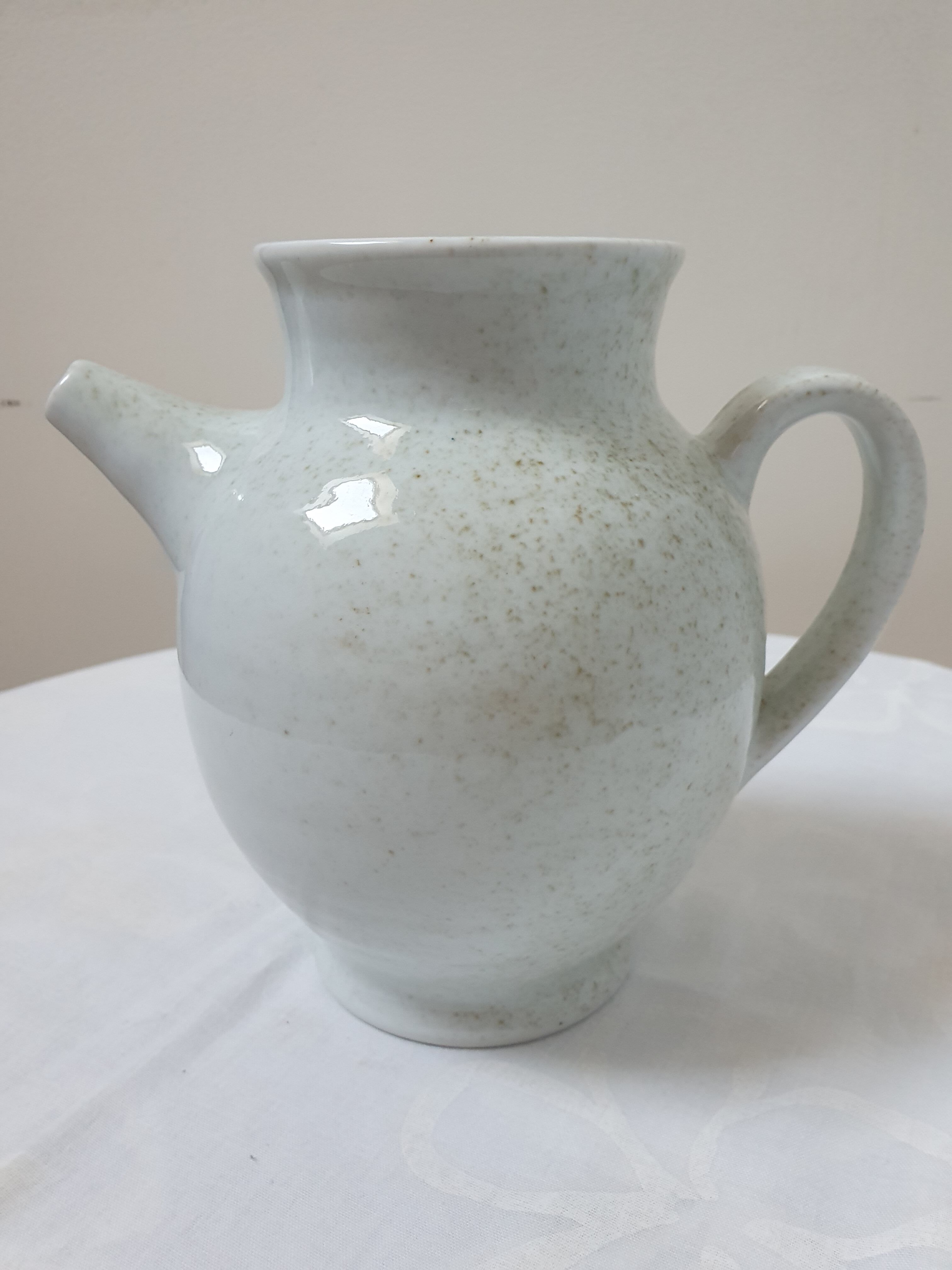 Ceramic pottery