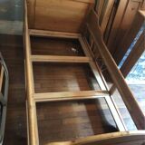 Interior's single solid wood bed, english style