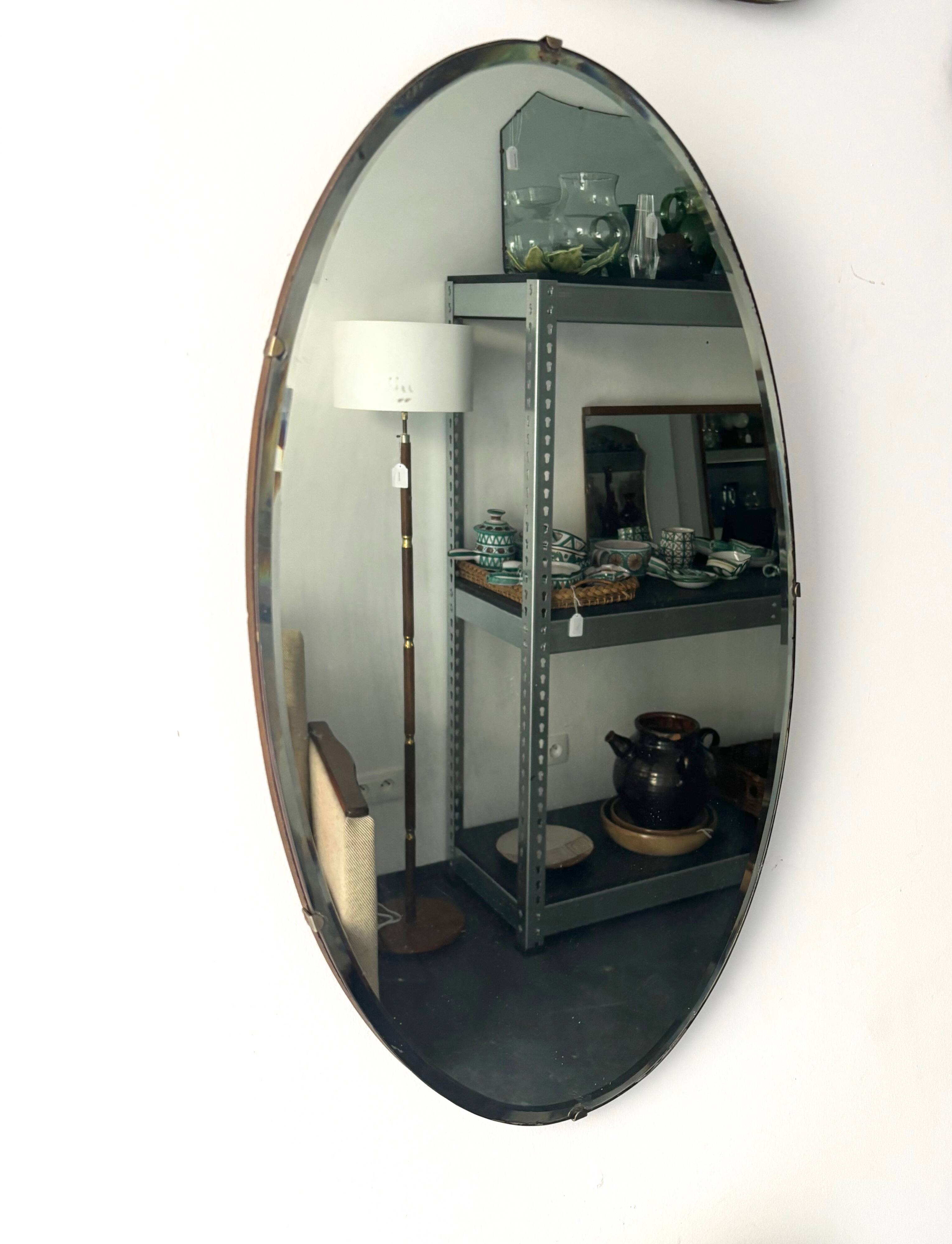 Oval beveled mirror