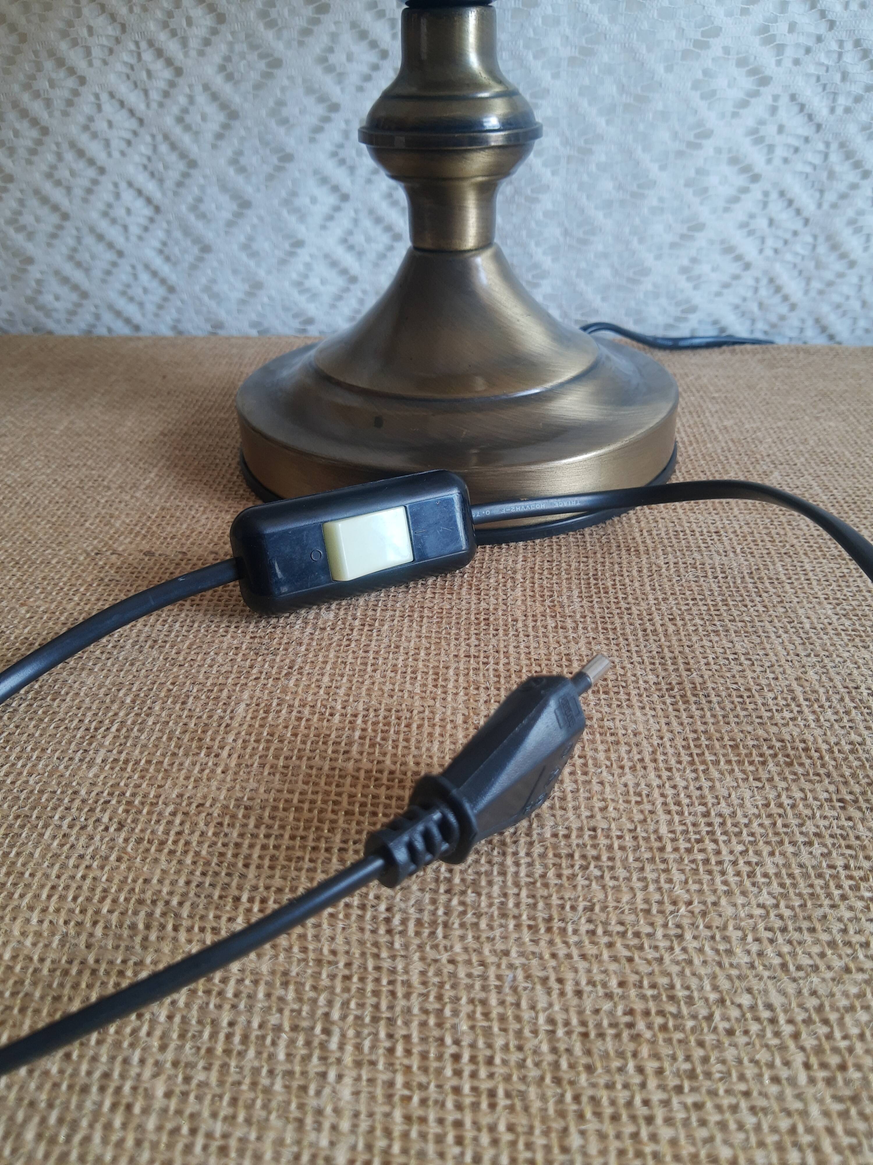 Lamp style tiffany vintage floral pattern