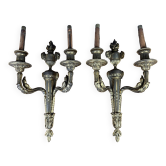 Superbe et importante paire d’appliques style LXVI en bronze doré