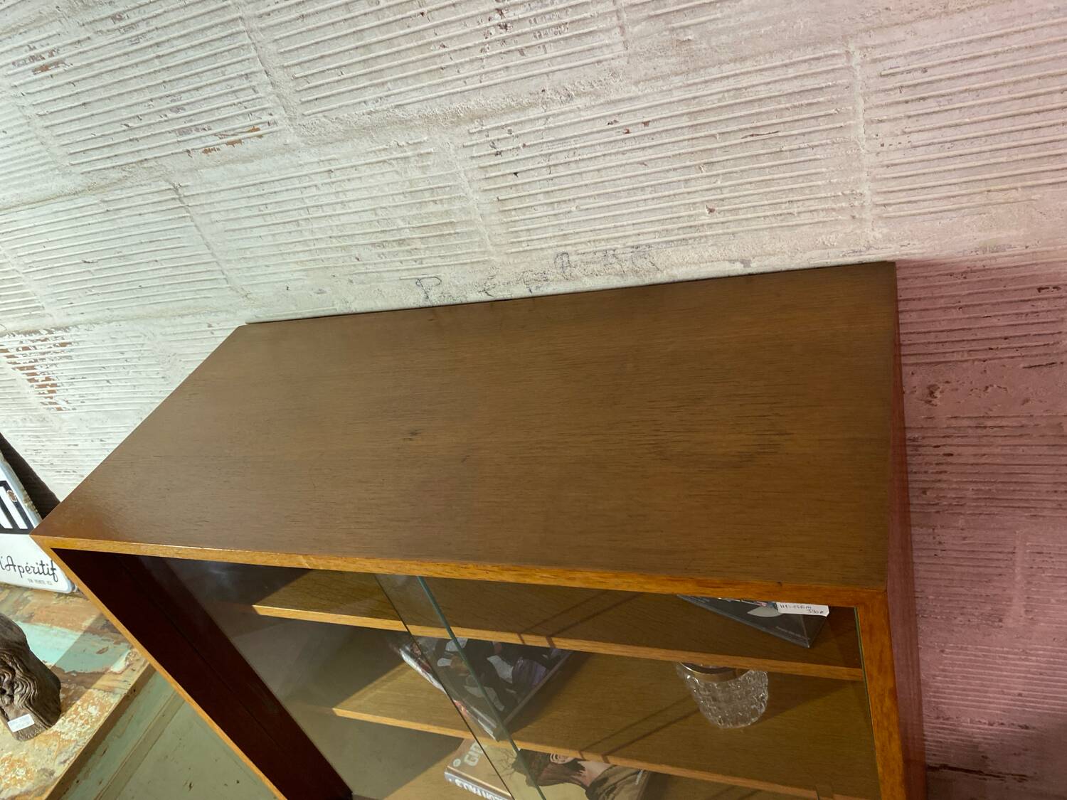 Meuble de rangement vitré en bois, 1960