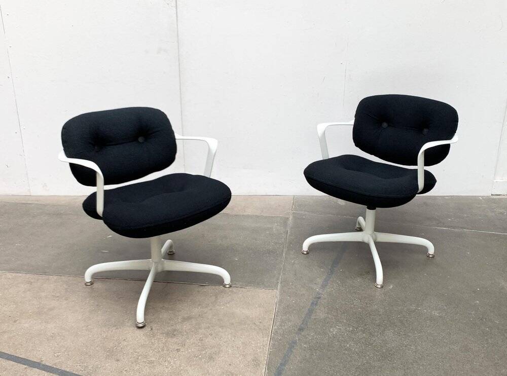 Set of chairs model Space Age 2038 by Bruce Hannah & Andrew Morrison for Knoll International, 1970s.