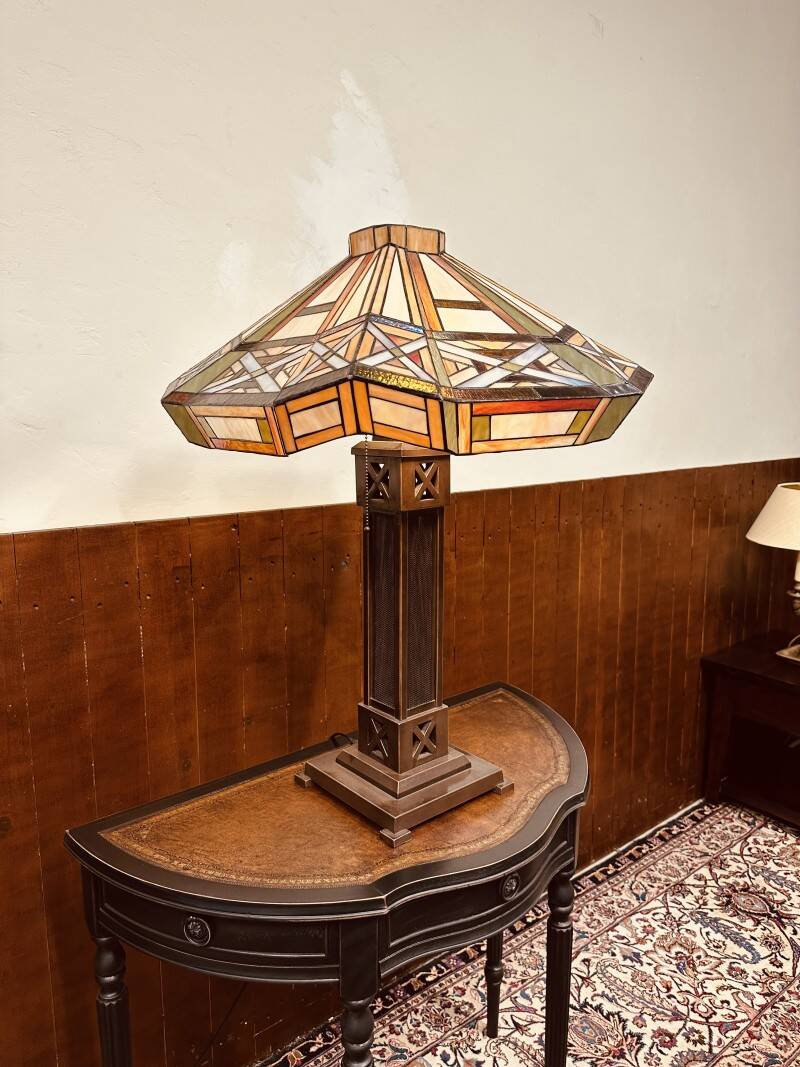 English Tiffany Table Lamp