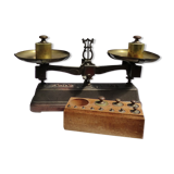 Old 1kg balance with full weight box