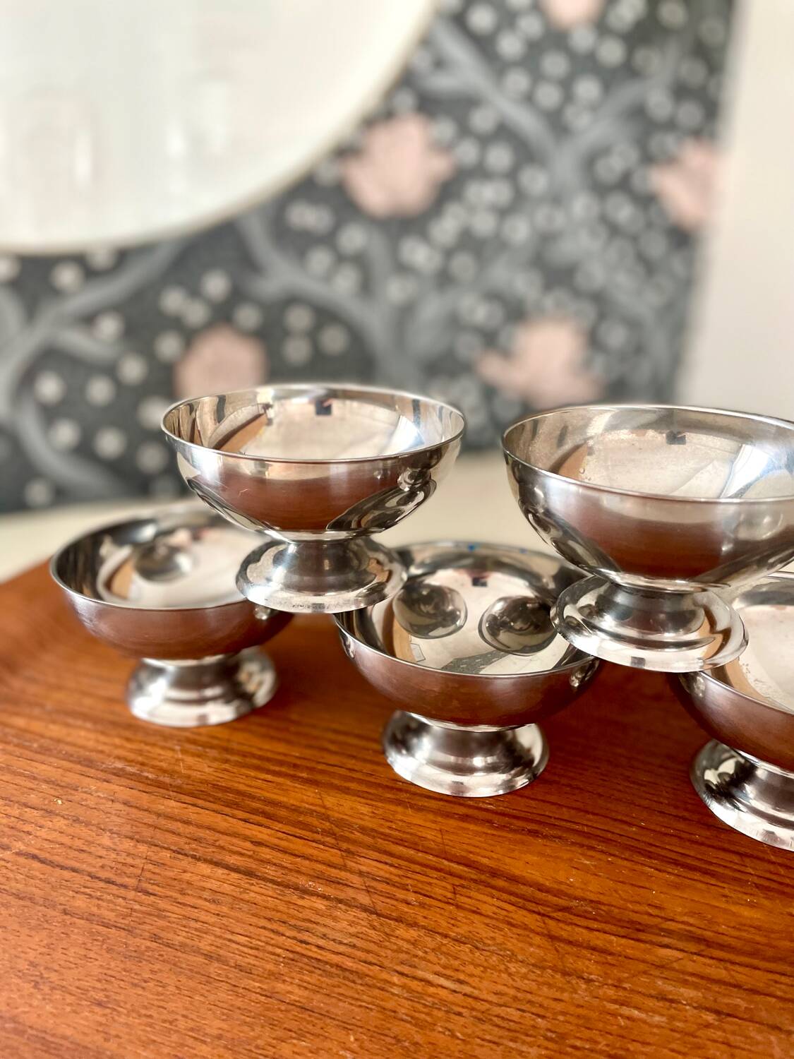 Set of 6 vintage stainless steel ice cream cups