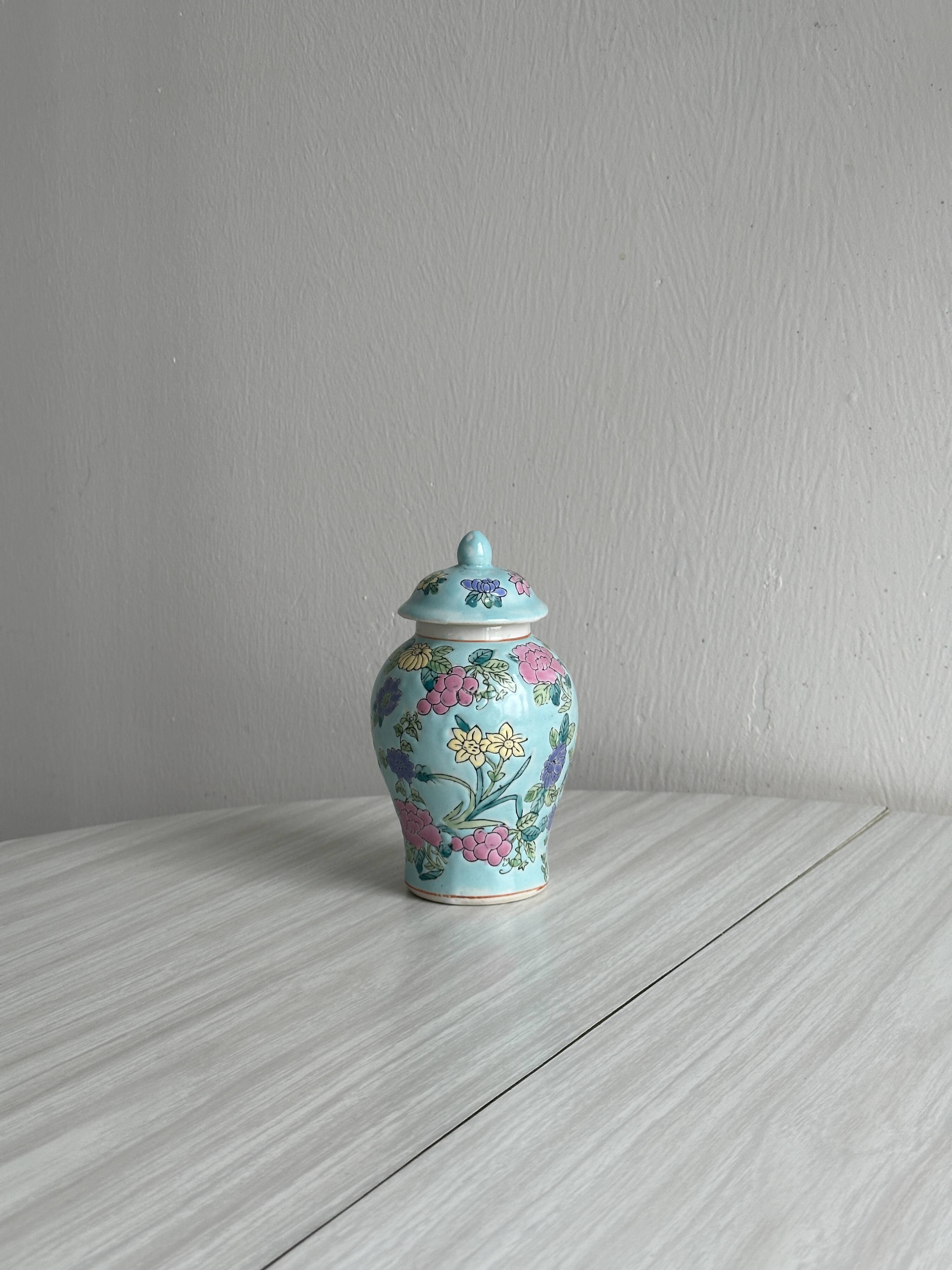 Small sugar bowl, spice jar