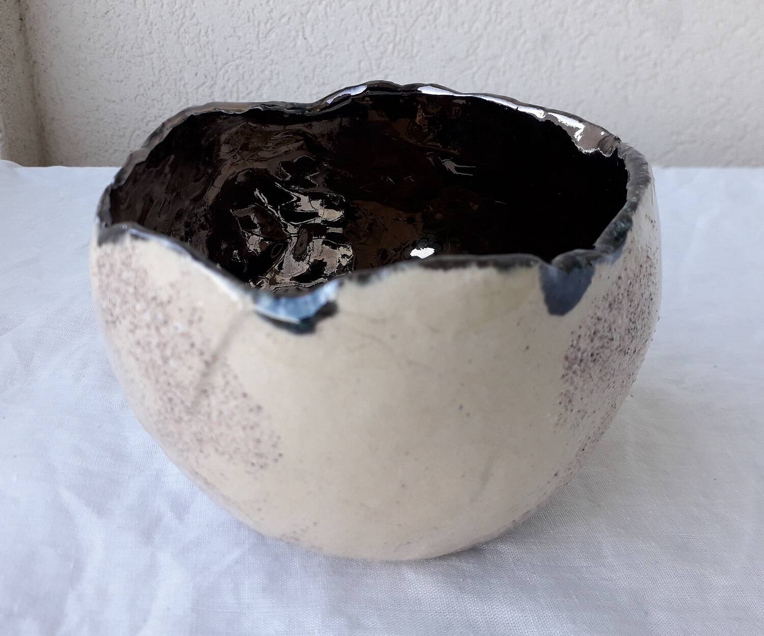 Ceramic pocket emptier