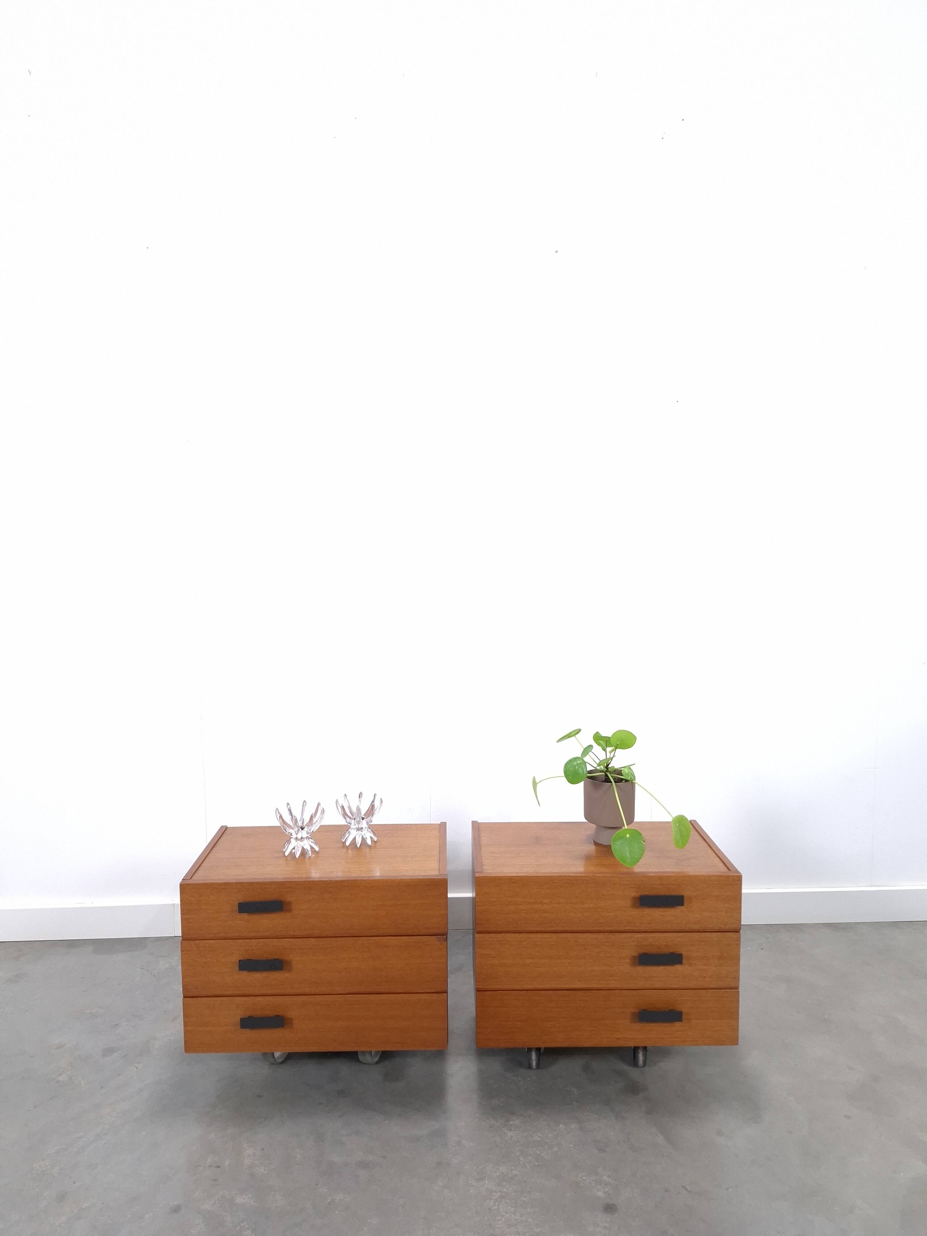 Set teak zwevende nachtkastjes met lades Denemarken