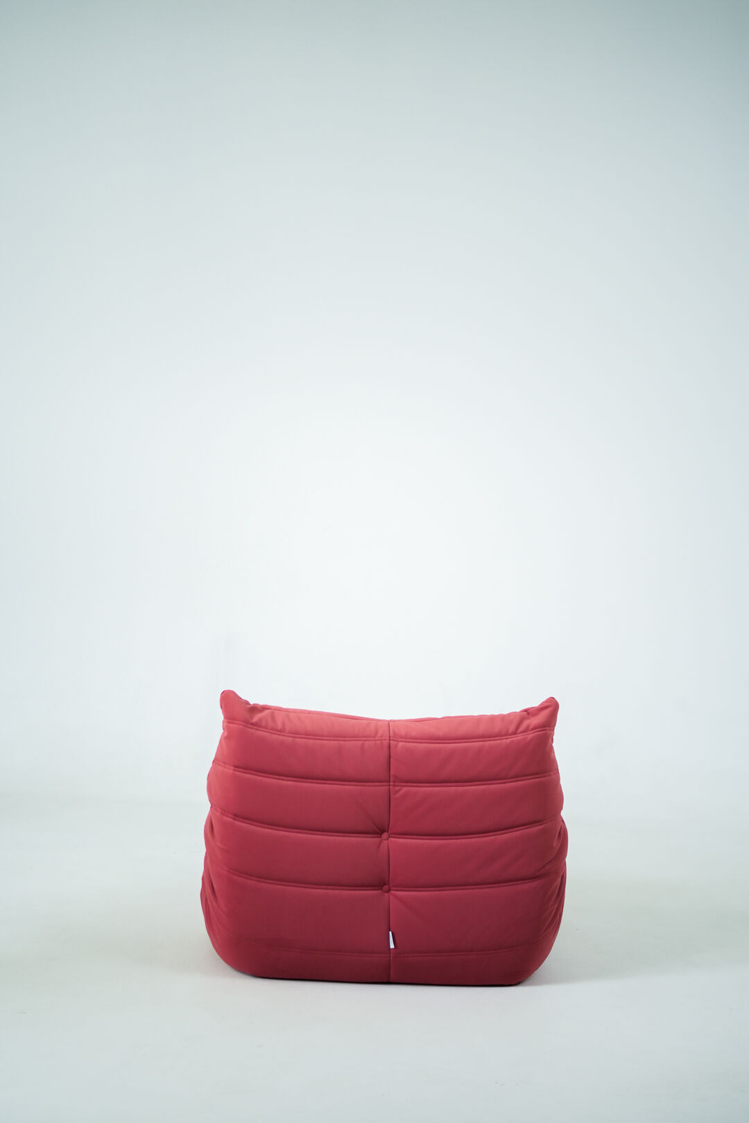 Togo set of chair and pouf in raspberry velvet