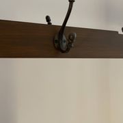 Porte-manteau en bois exotique vintage