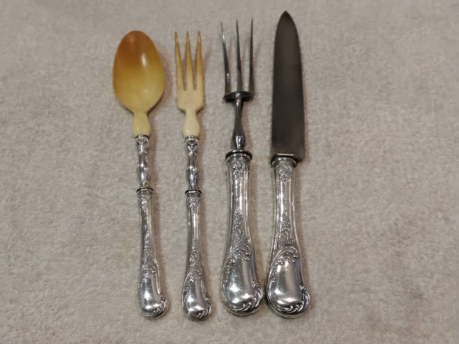 Salad serving set, silver handle, 950 Minerva, Rococo style.