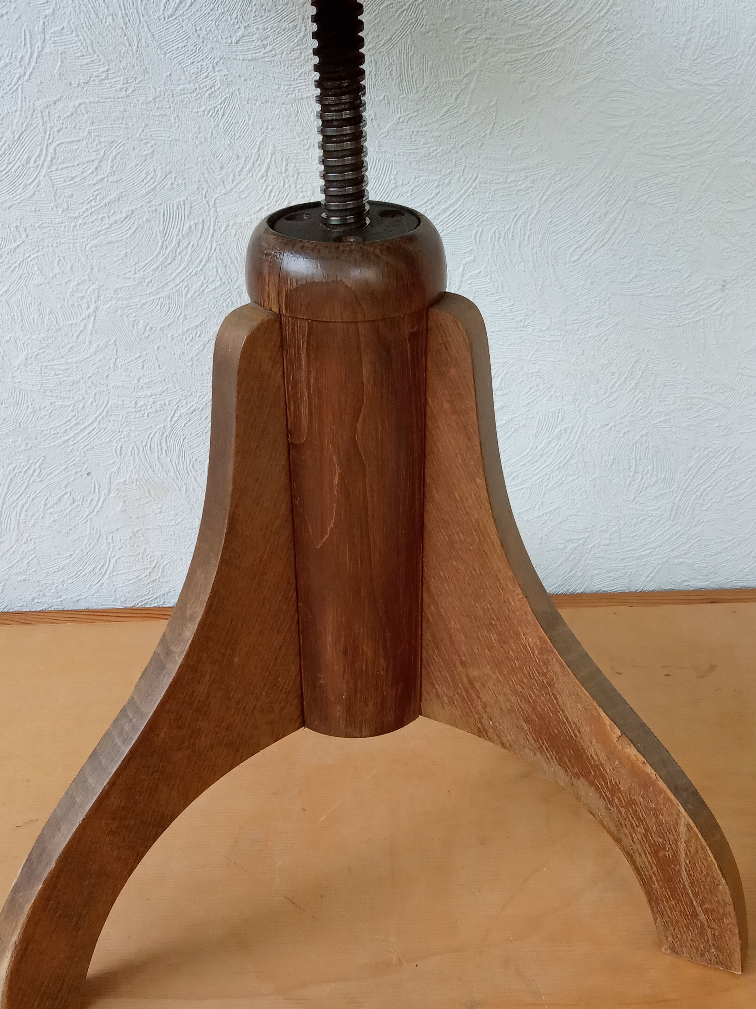 Reiner modell piano stool screw 50s