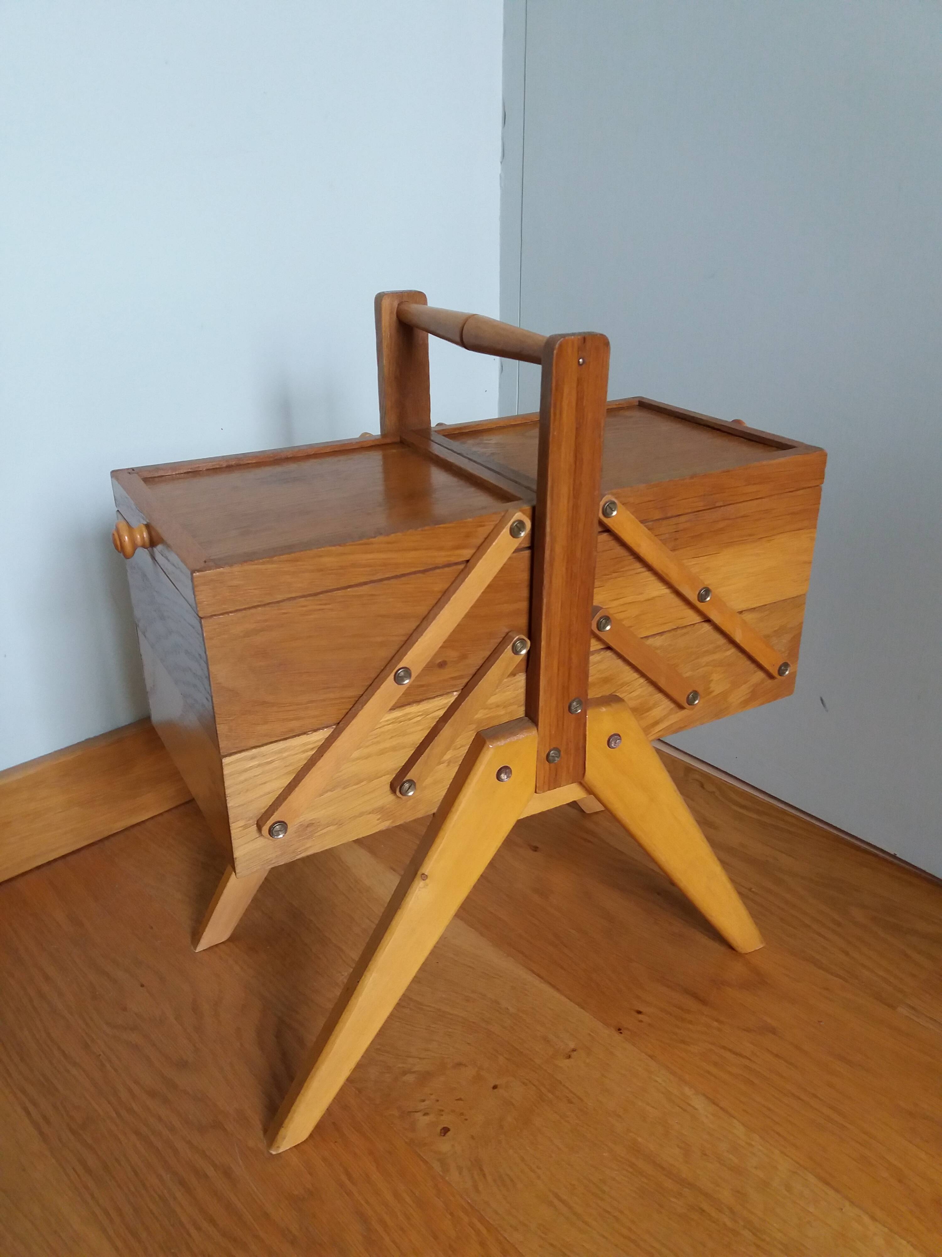Travailleuse boite à couture style scandinave