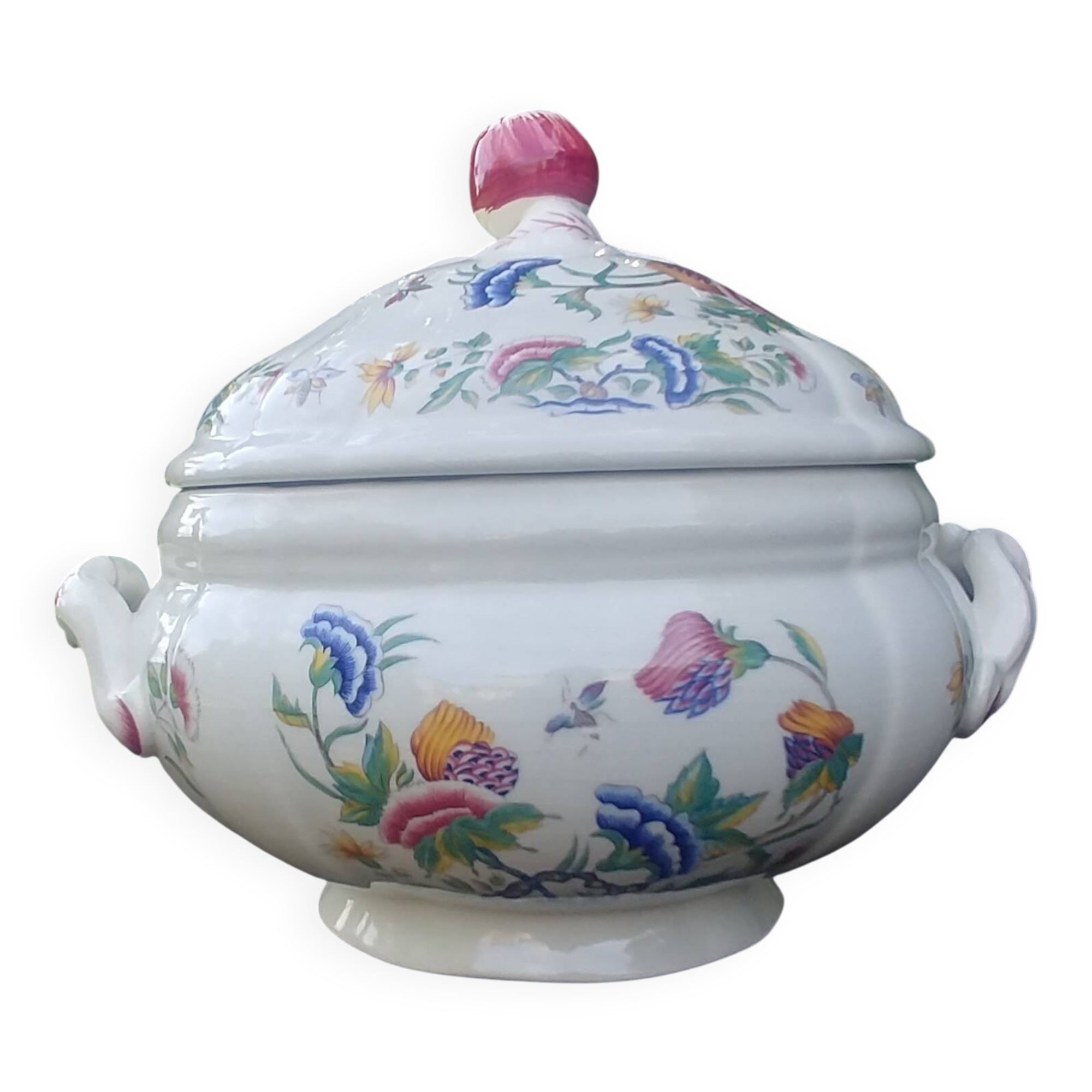 Large porcelain soup tureen from the Sarreguemines earthenware factory, Rouen model