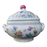 Large porcelain soup tureen from the Sarreguemines earthenware factory, Rouen model