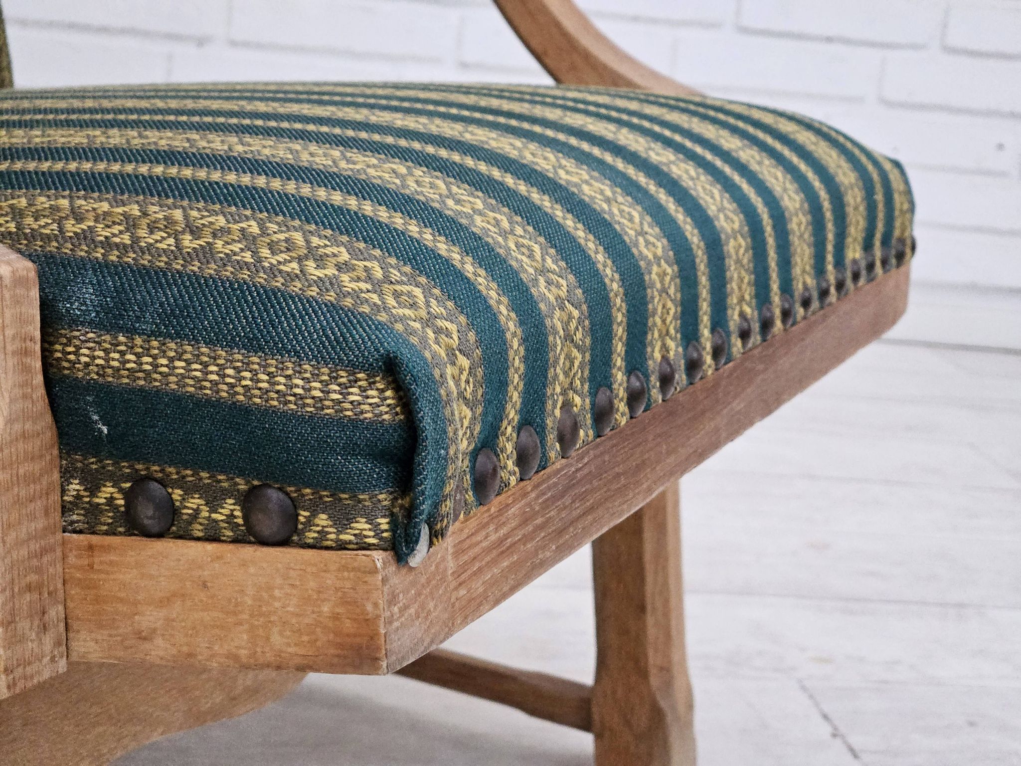 Chaise à bascule danoise à dossier haut, très bon état d'origine.