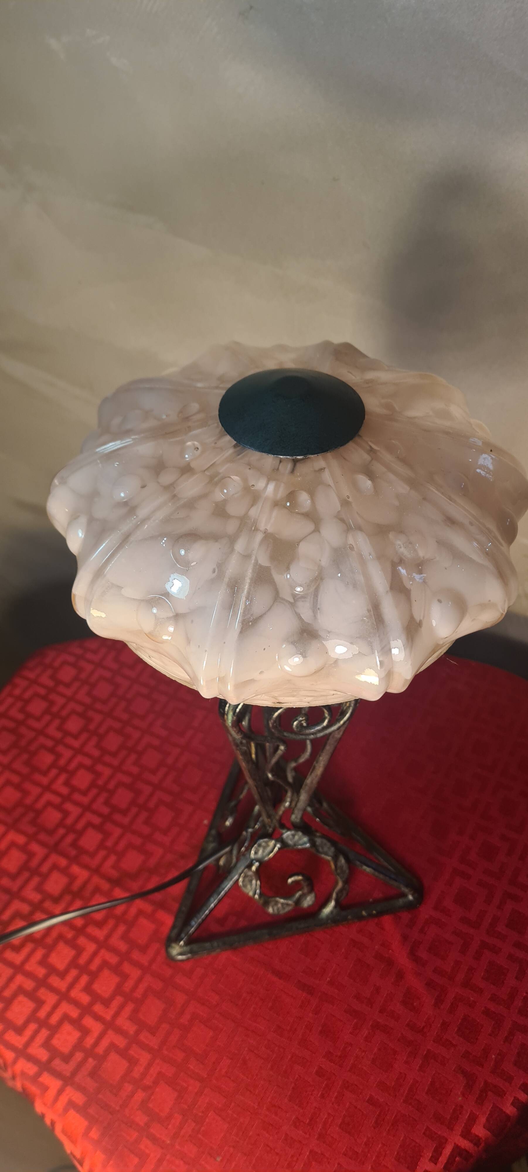 1930 wrought iron lamp, opaline lampshade, Clichy, very beautiful, 39x20