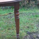 Country table with folding sides