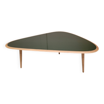 1950s style coffee table, lacquer and wood. Brand: Red Edition.