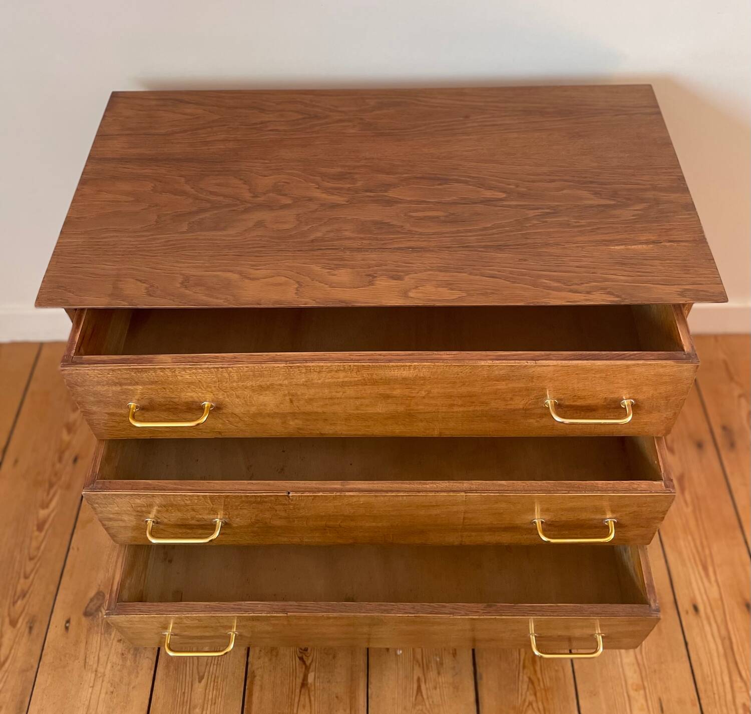 3 drawer chest of drawers