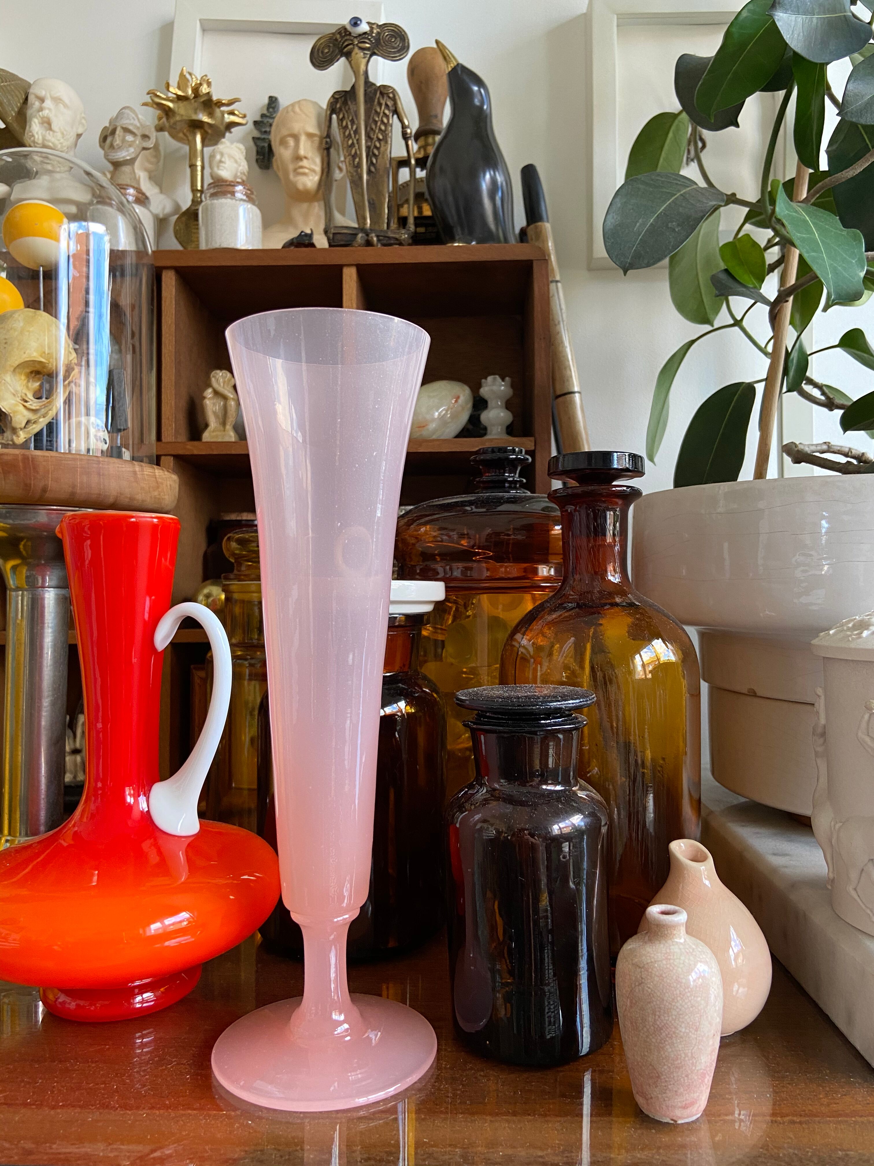 Vase en opaline rose