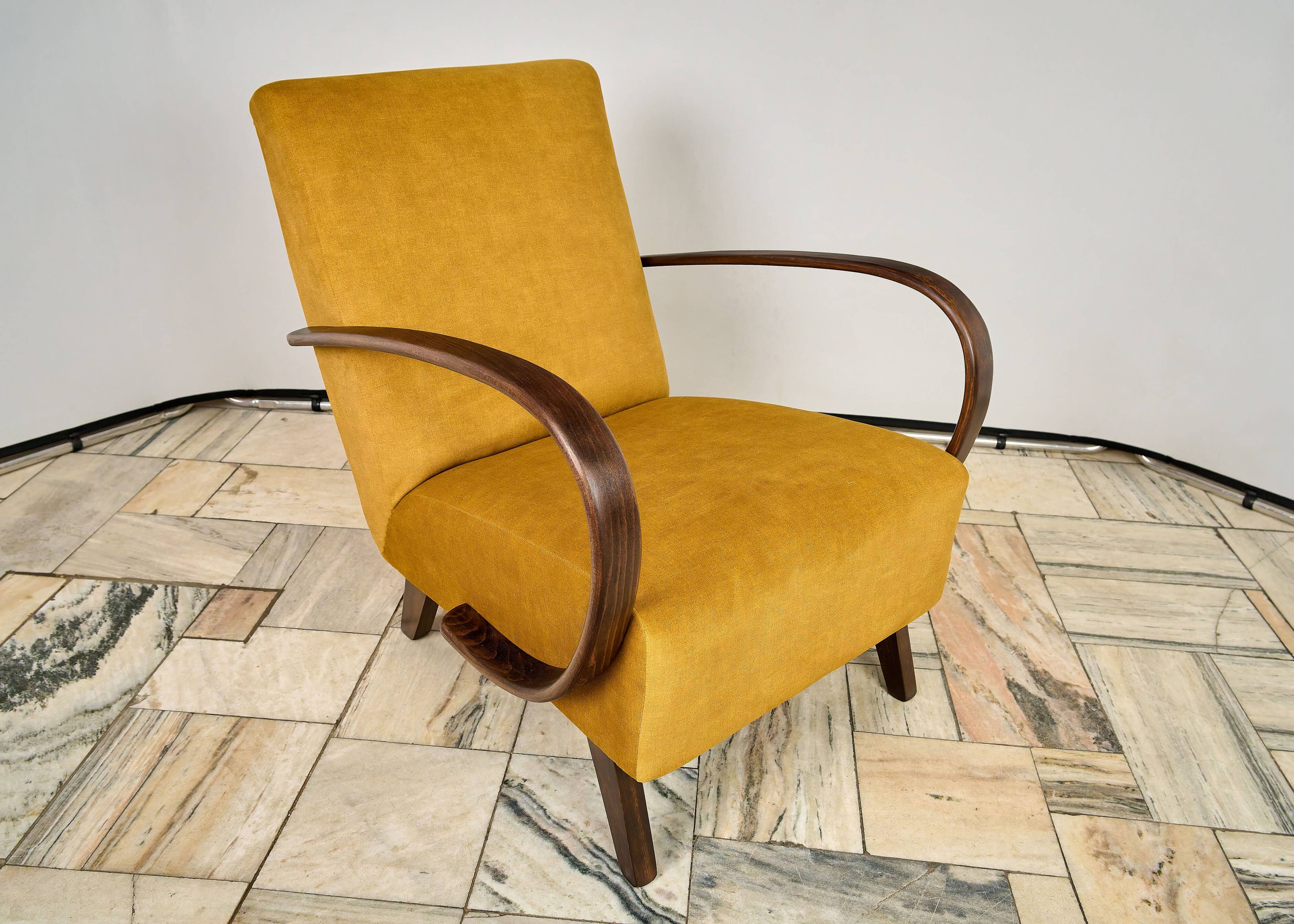 H 410 armchair designed by Jindrich Halabala, Czechoslovakia