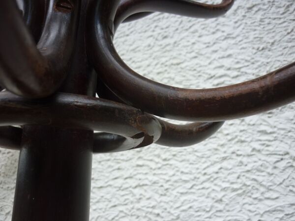 Porte-manteau perroquet bois courbé ancien