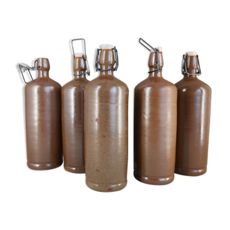 Bonny sandstone bottles