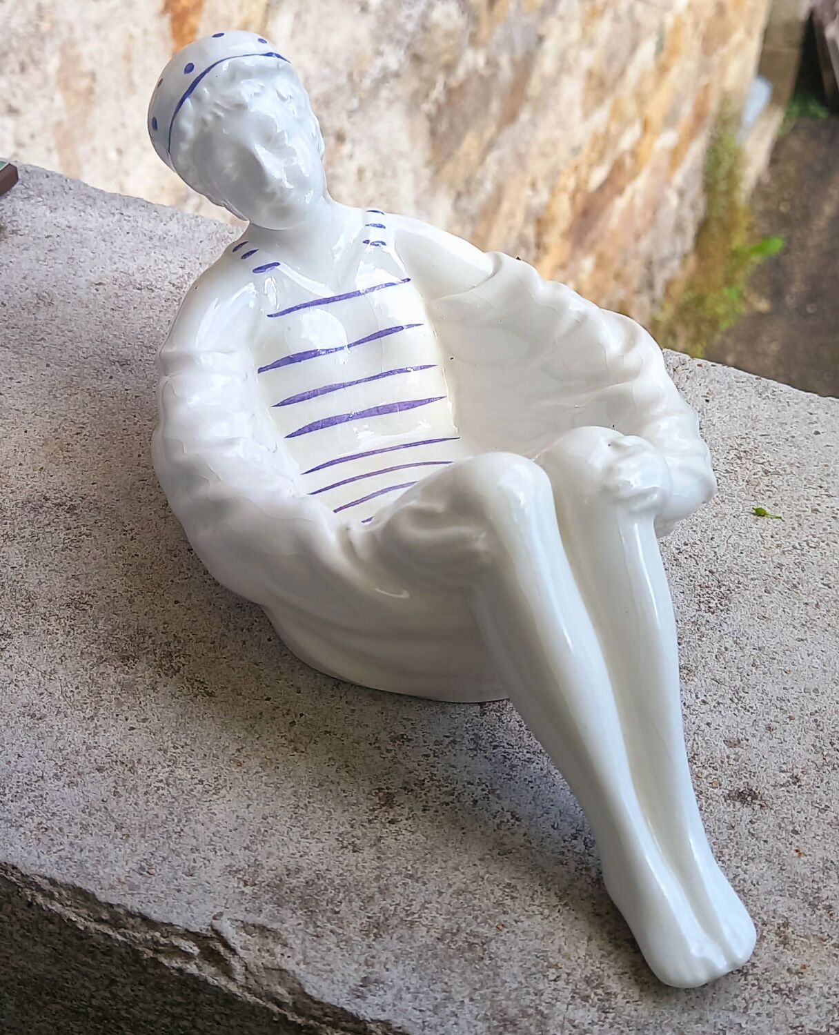 Empty bather pocket