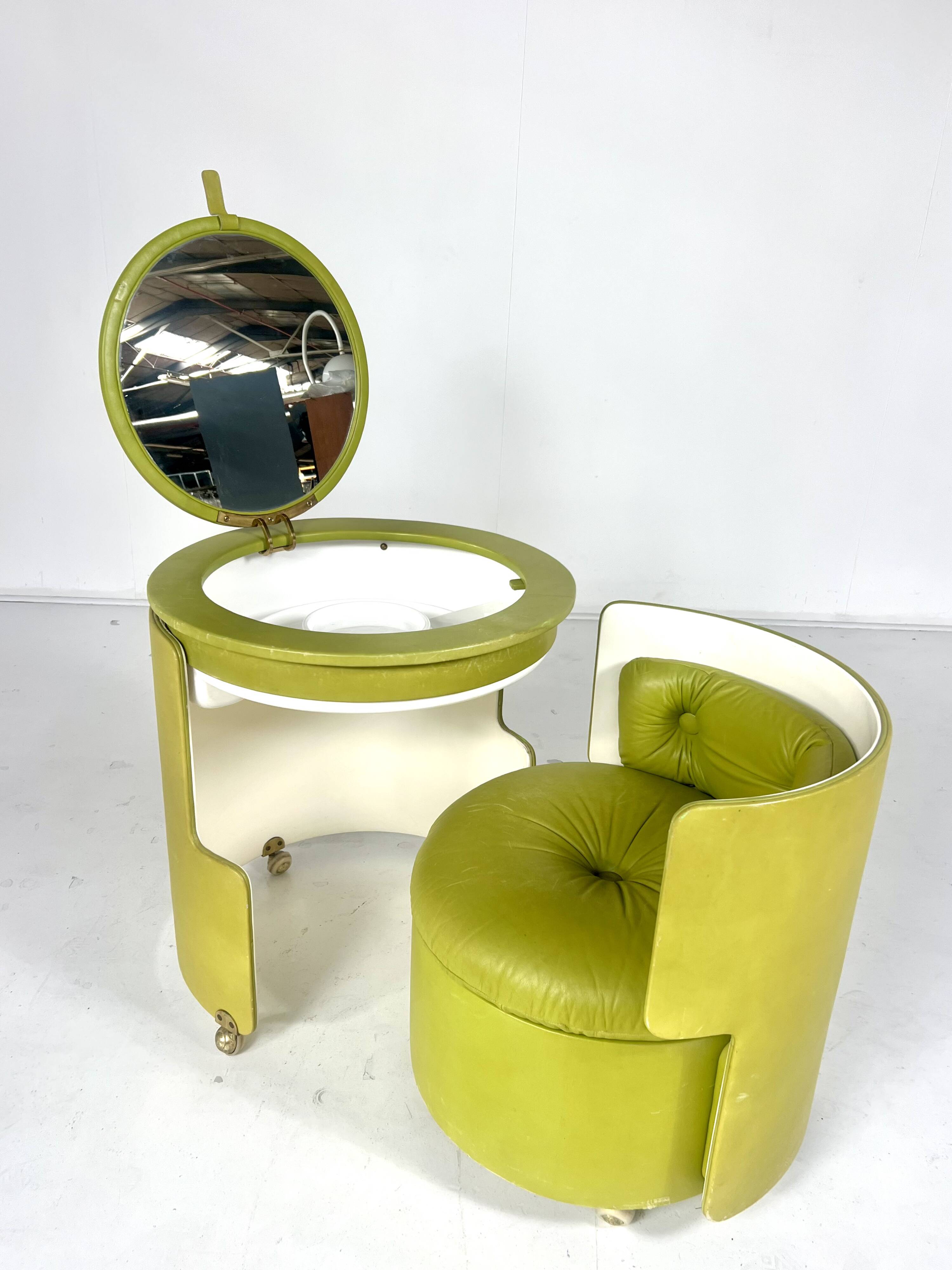 Dilly Dally Vanity By Luigi Massoni for Poltrona Frau, Italy, 1968
