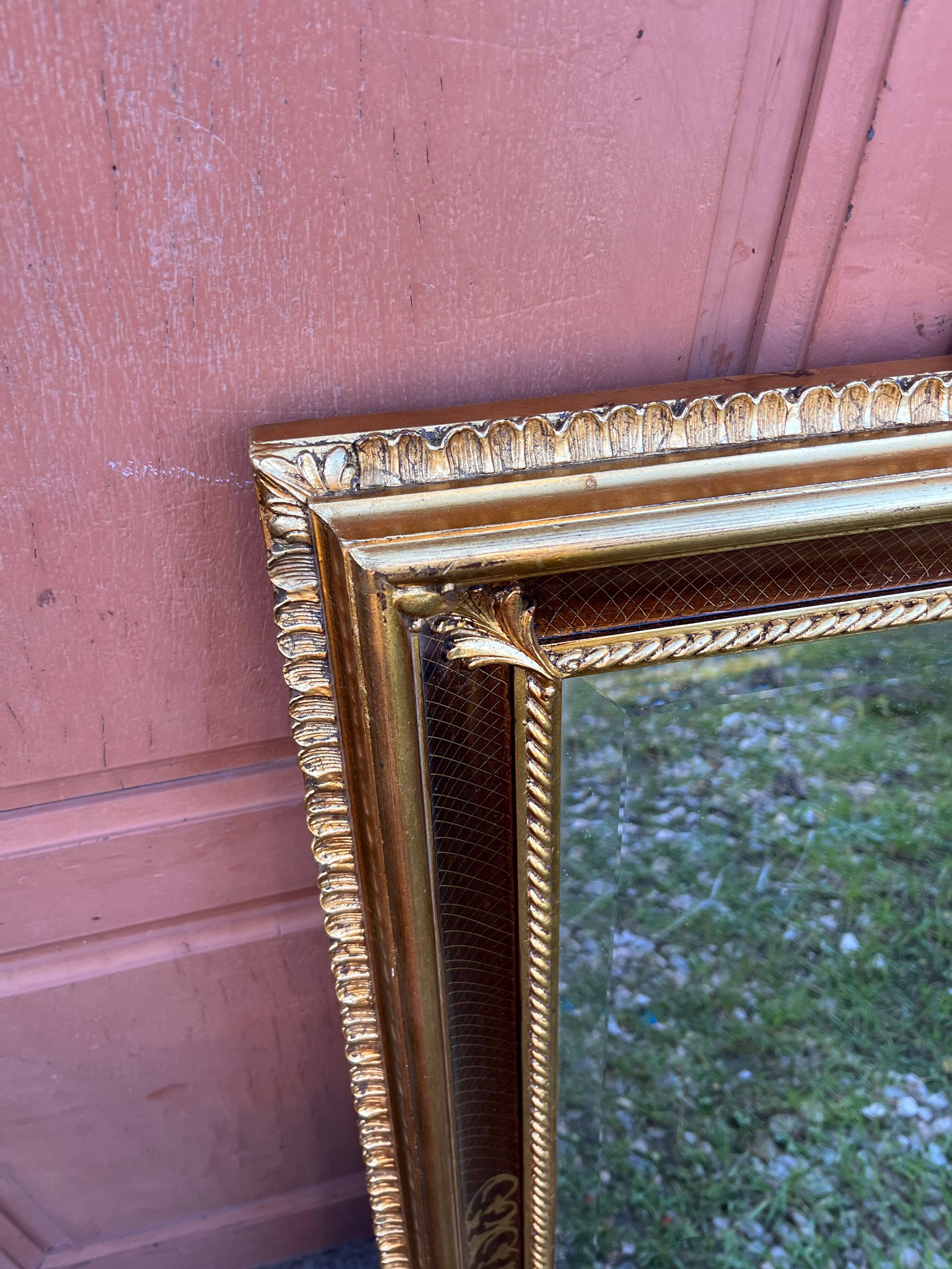 Miroir doré
