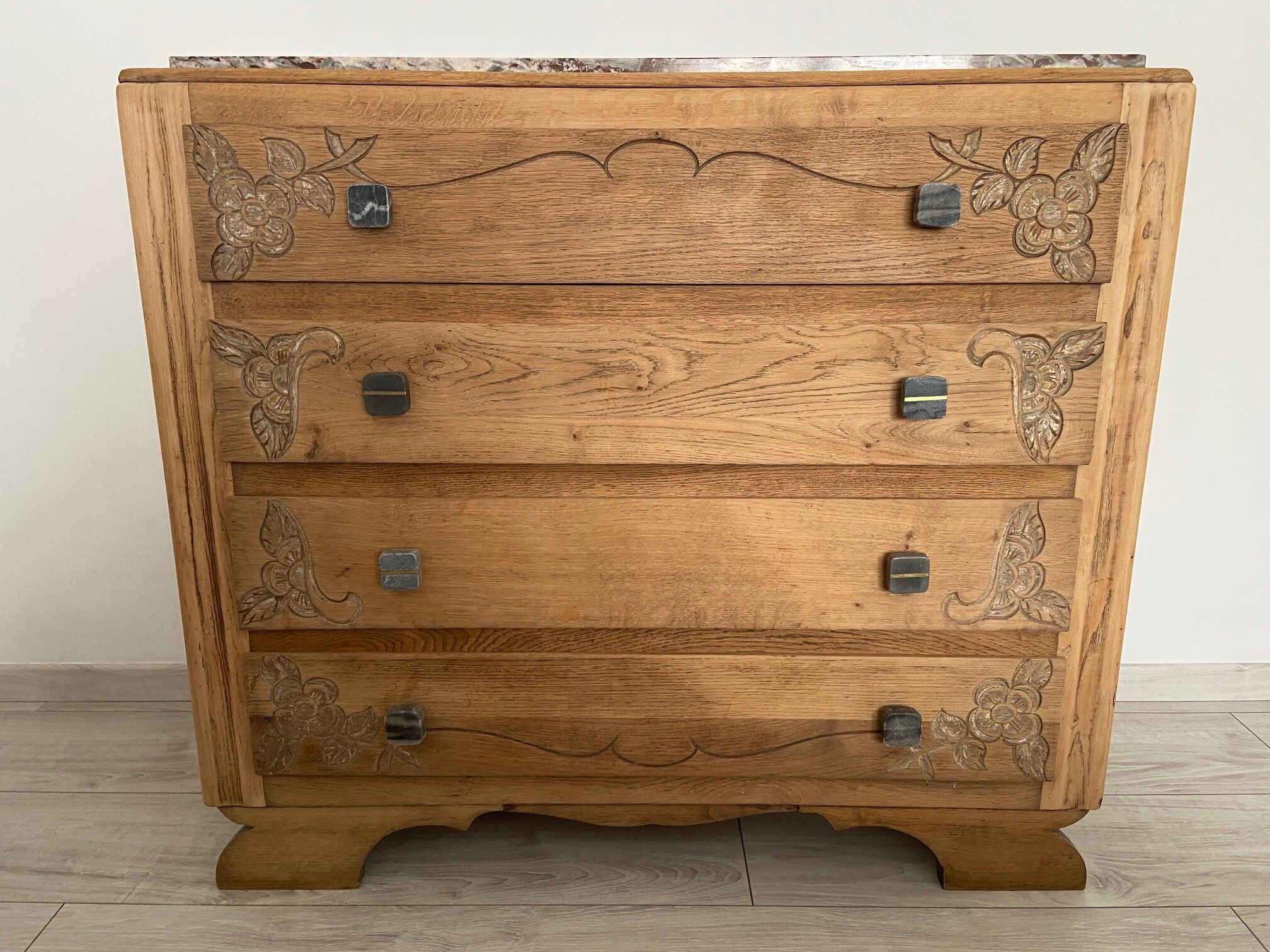 Art Deco chest of drawers
