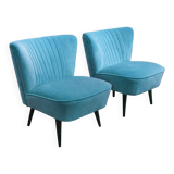 Set of azure blue club armchairs in solid beech, Mid-Century design from Hungary, 1950s.