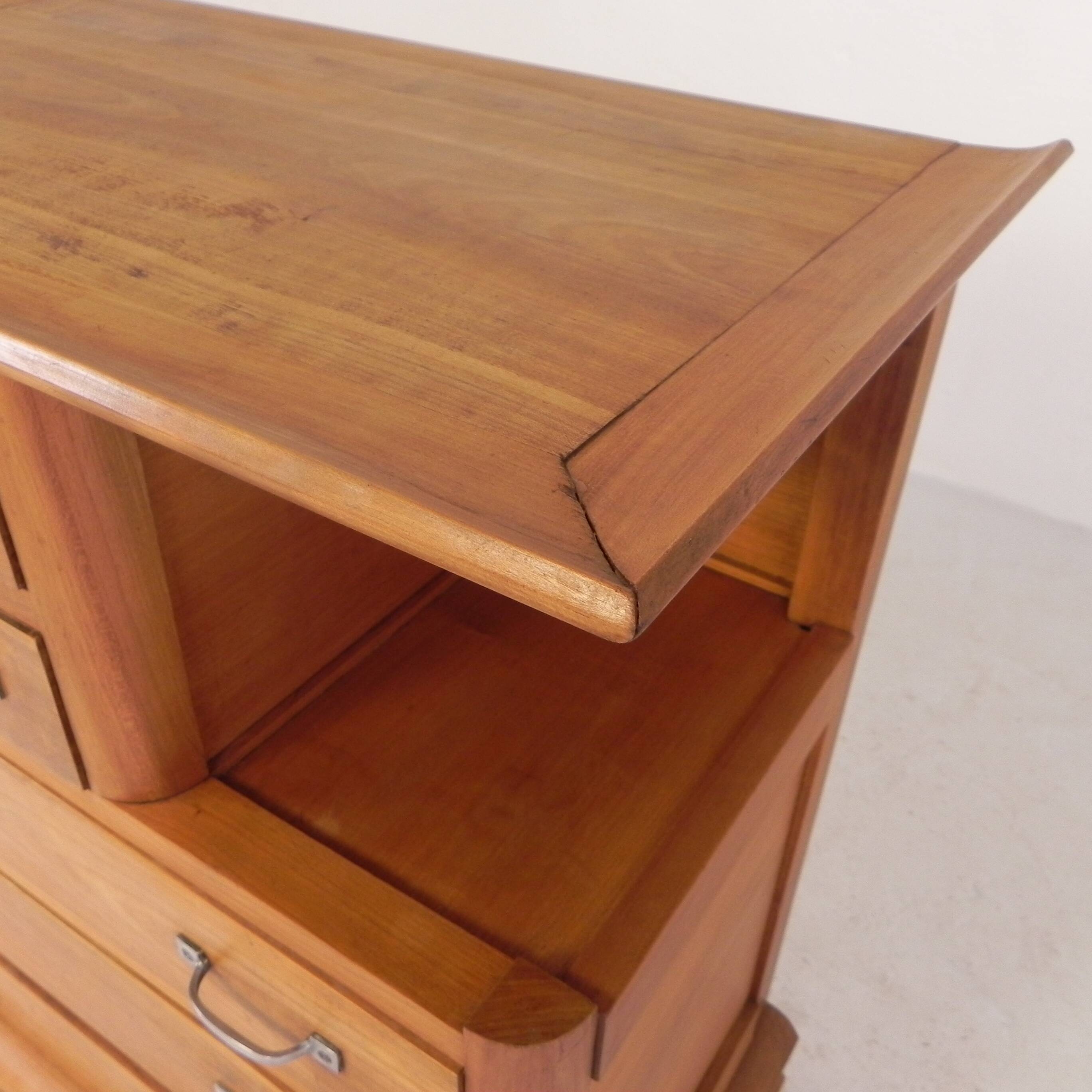 Small Art Deco chest of drawers with 5 drawers, 1930s.