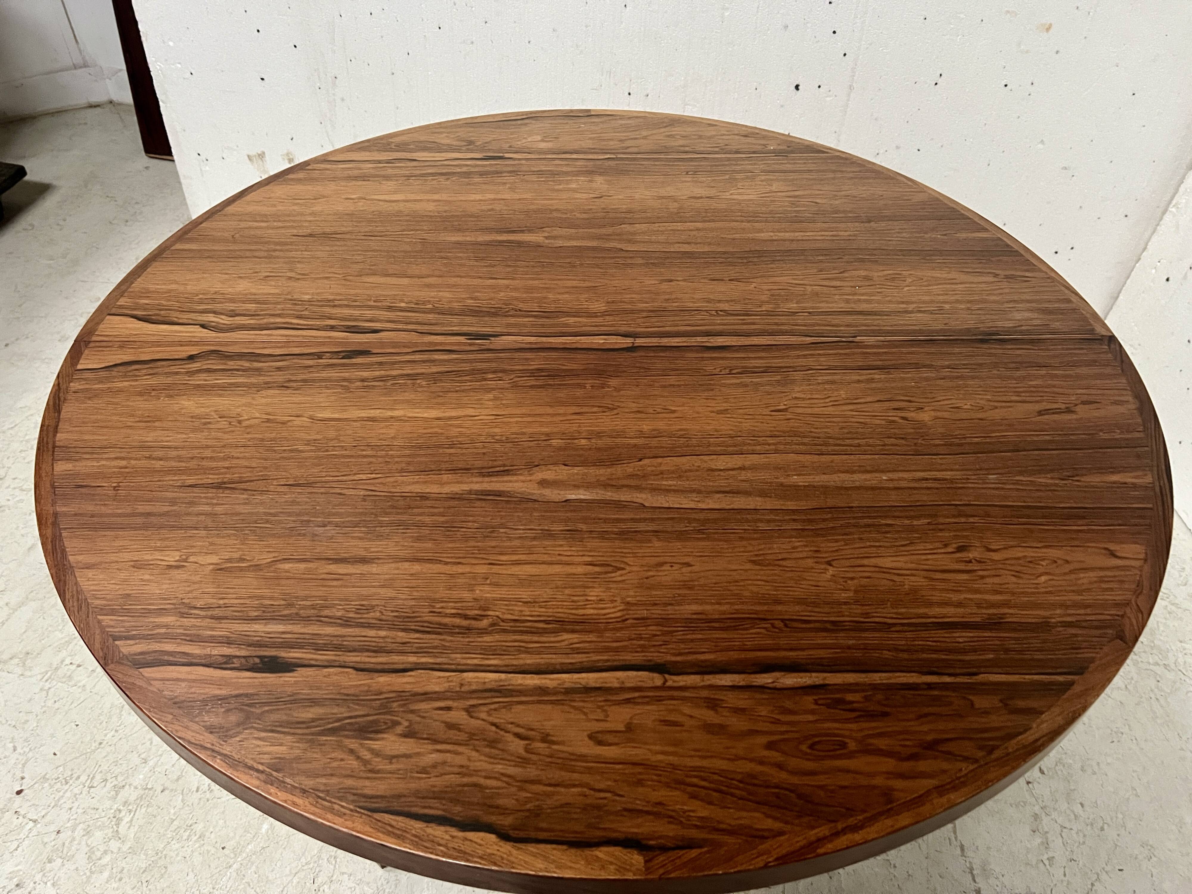 Scandinavian dining table in rosewood veneer "by John MORTENSEN"