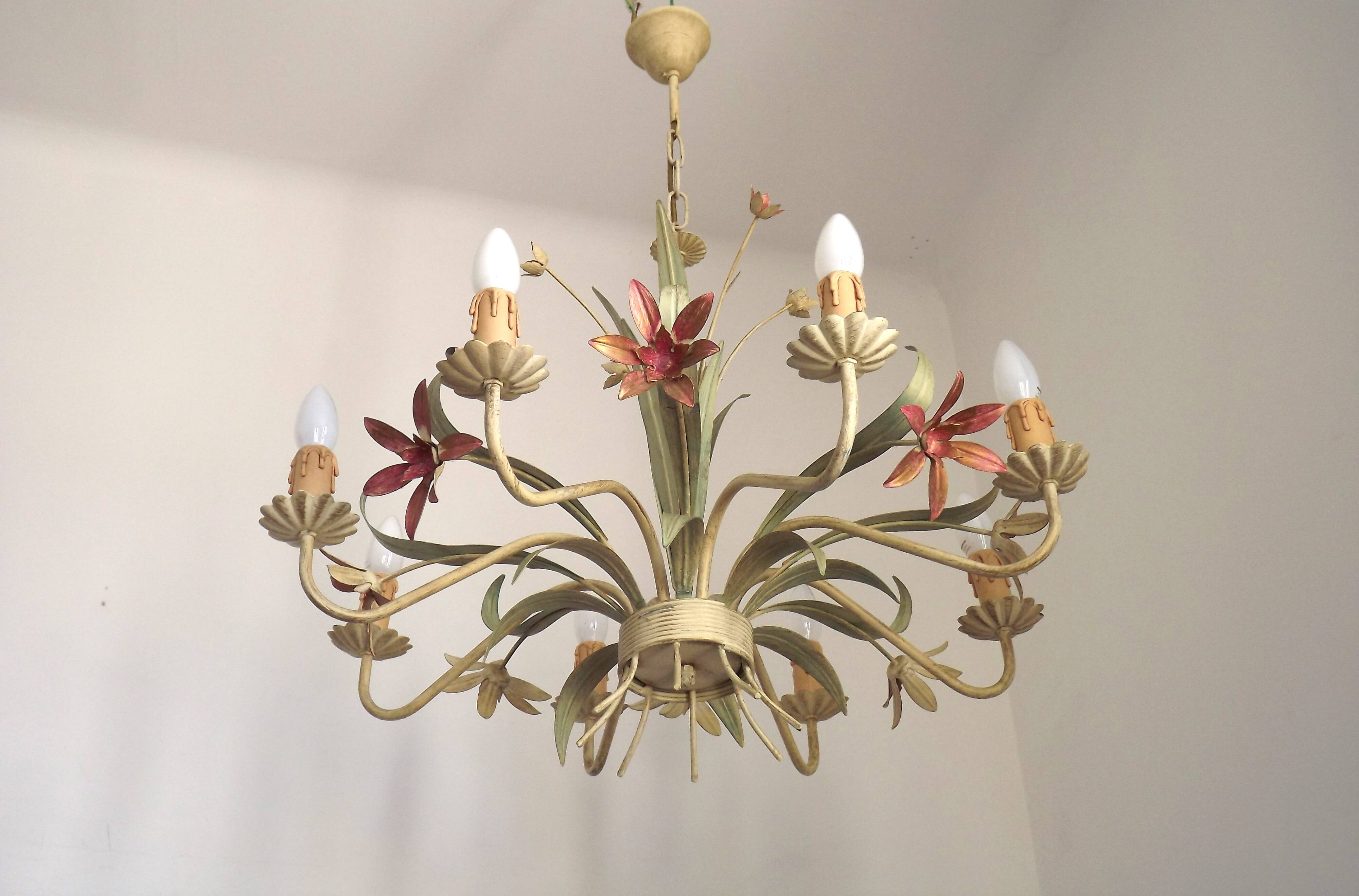Italian vintage metal chandelier with 8 lights, Mathias bouquet, pink flowers.