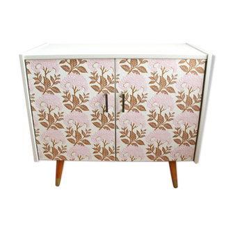 Shoe cabinet