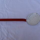 Enameled skimmer ladle