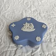 Service thé Wedgwood en biscuit bleu et blanc