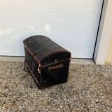 Stagecoach trunk