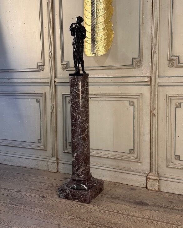 Levento marble column, around 1880