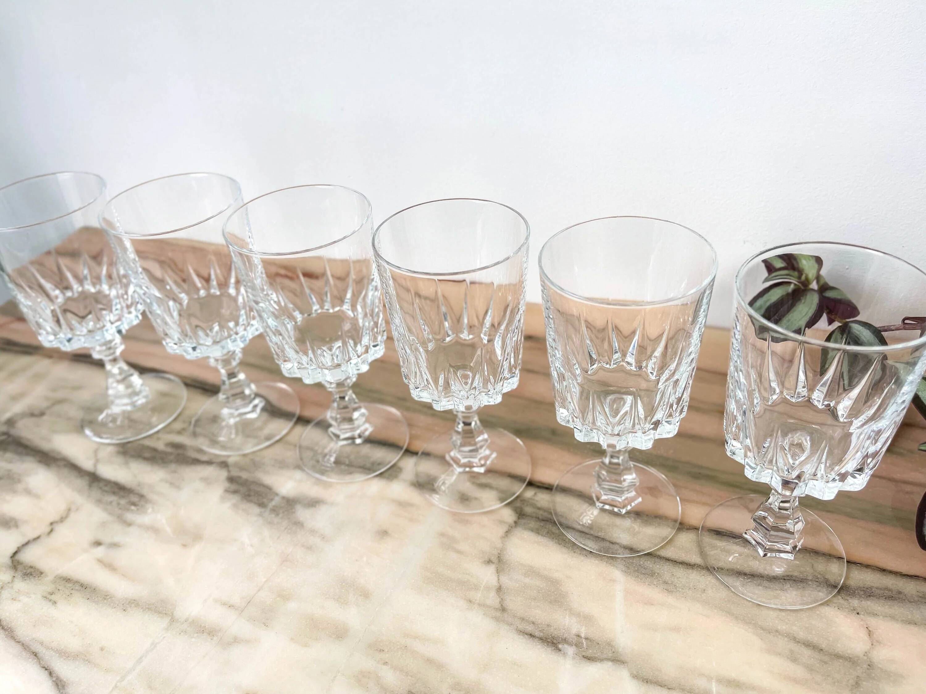 6 red wine glasses in Arques crystal, Louvre model.