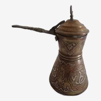 Ancienne cafetière orientale damasquiné, Syrie