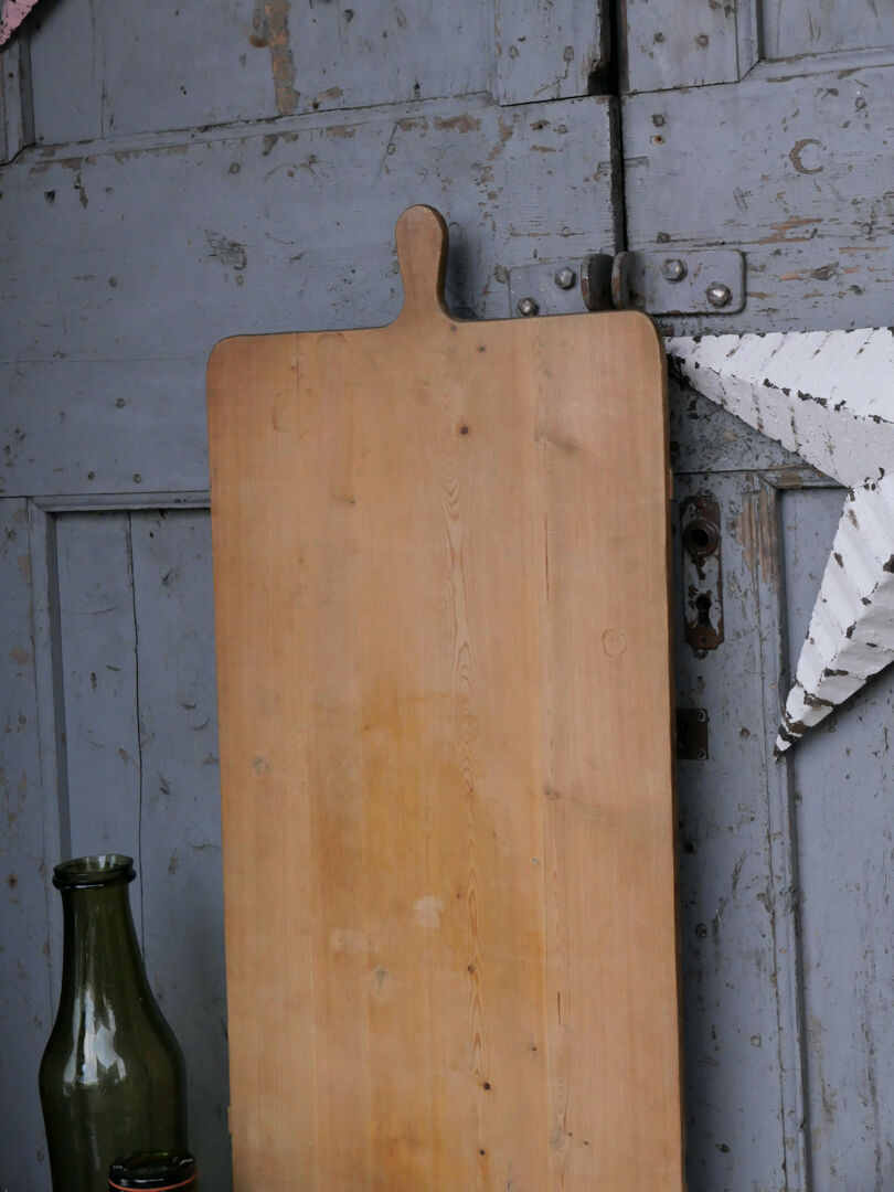 Wooden cutting board