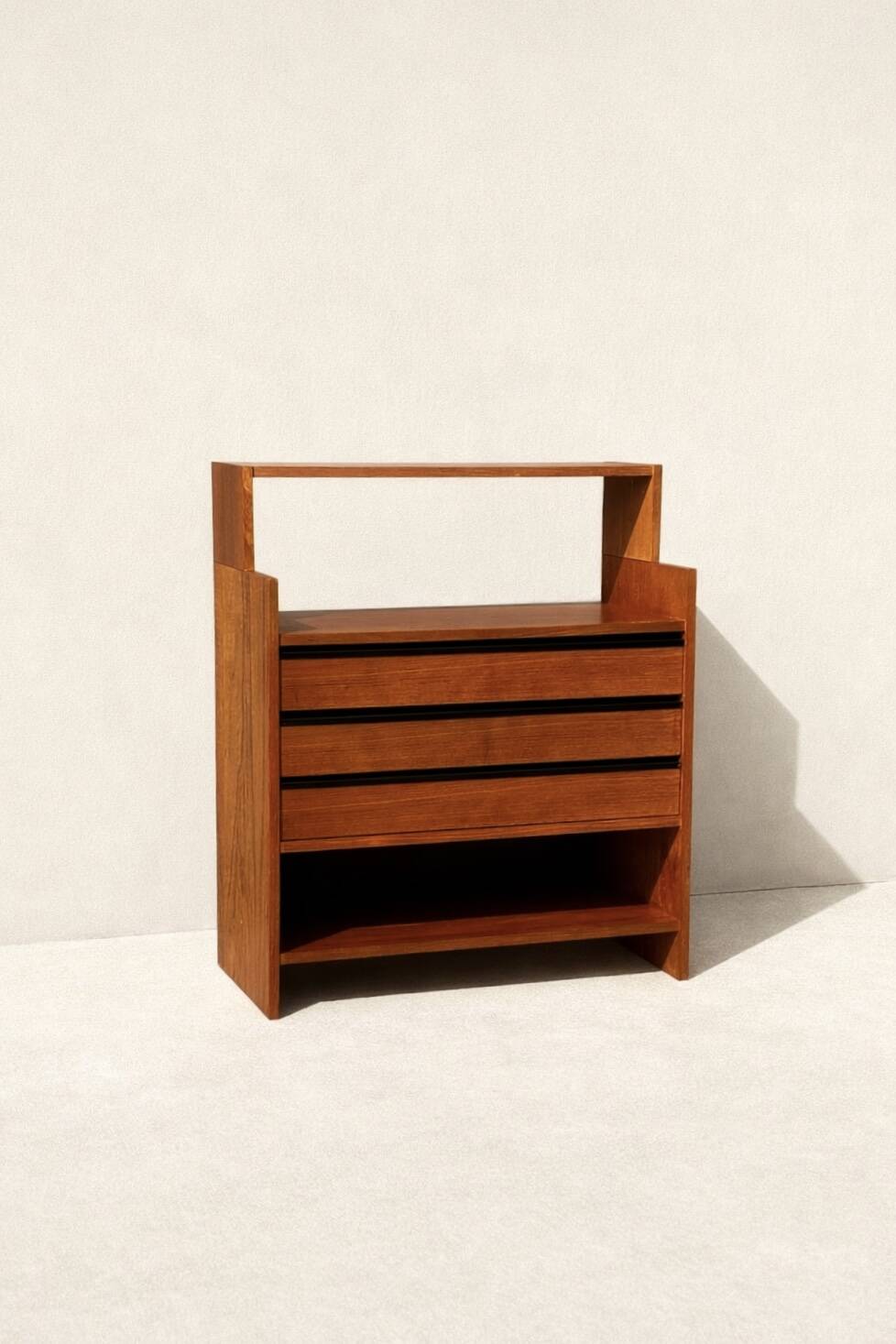 Scandinavian vintage sideboard attributed to Poul Cadovius.