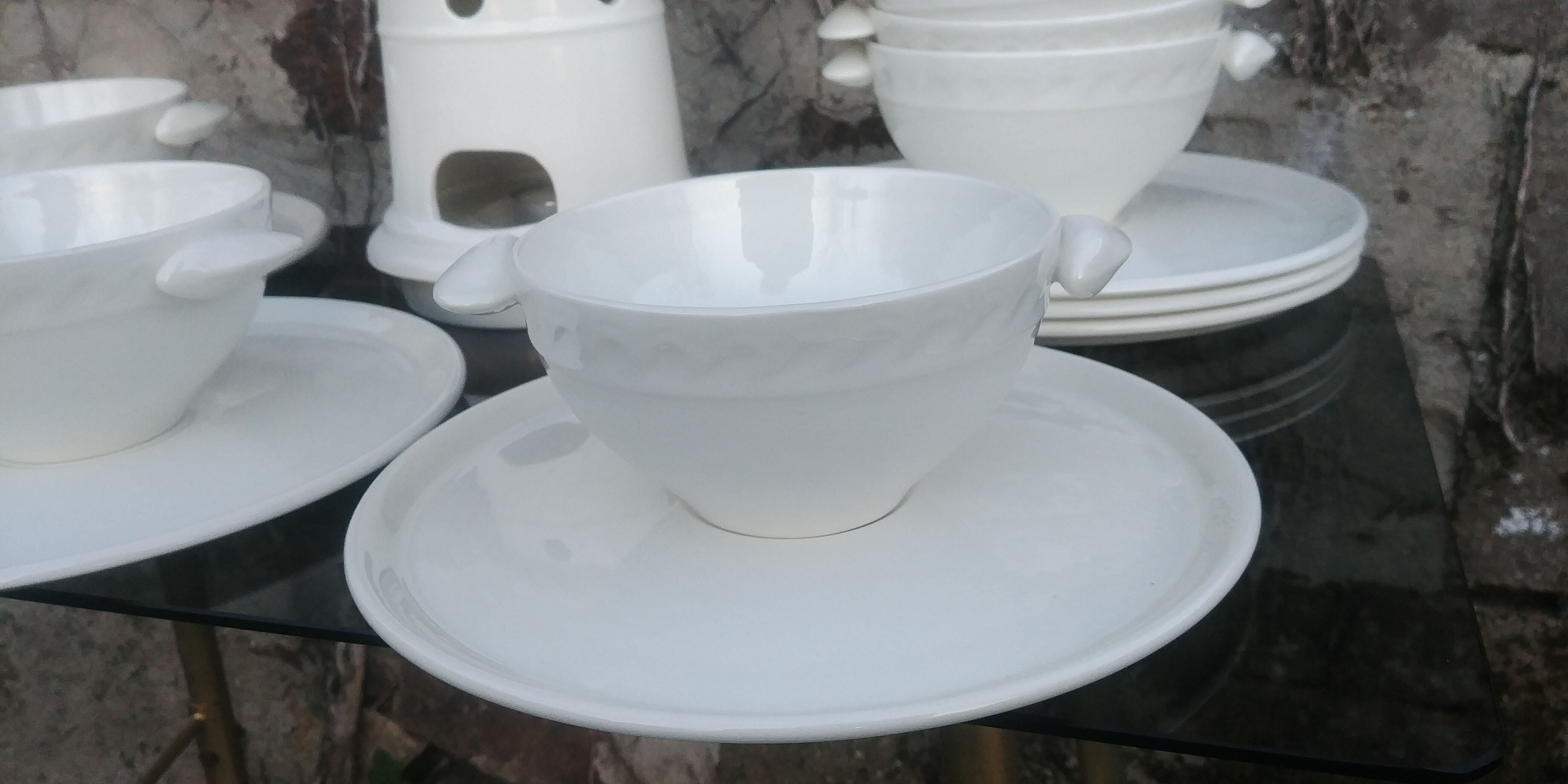 Full service with mussels/fries. in GIEN earthenware 70s/80s